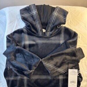 TAVI - Campfire Hoodie - NWT black w/white accents